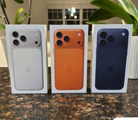 iphone-16e-iphone-16-iphone-16-pro-sony-ps5-samsung-s25-ultra-iphone-17-pro-big-0